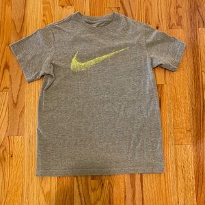 Boys Nike t shirt